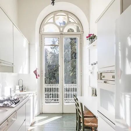 Niobe - Exclusive Lakefront With Private Apartamento Stresa