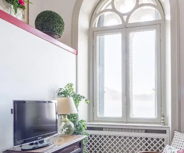 Niobe - Exclusive Lakefront With Private 아파트